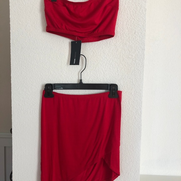 NWT Red Mini Skirt and crop top two piece set - Picture 2 of 2